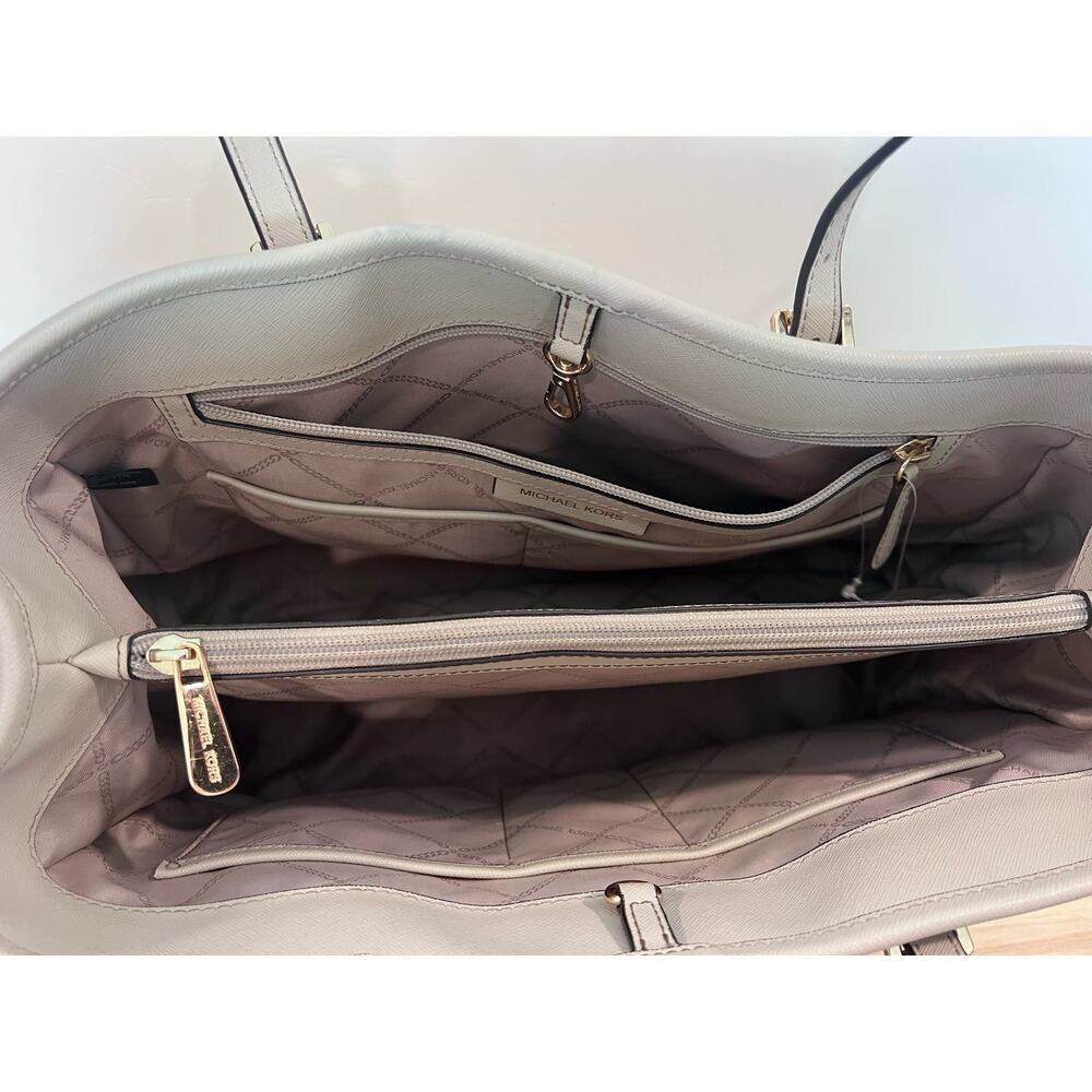 Michael Kors Jet‎ Set Large Tote Bags - Picture 7 of 13